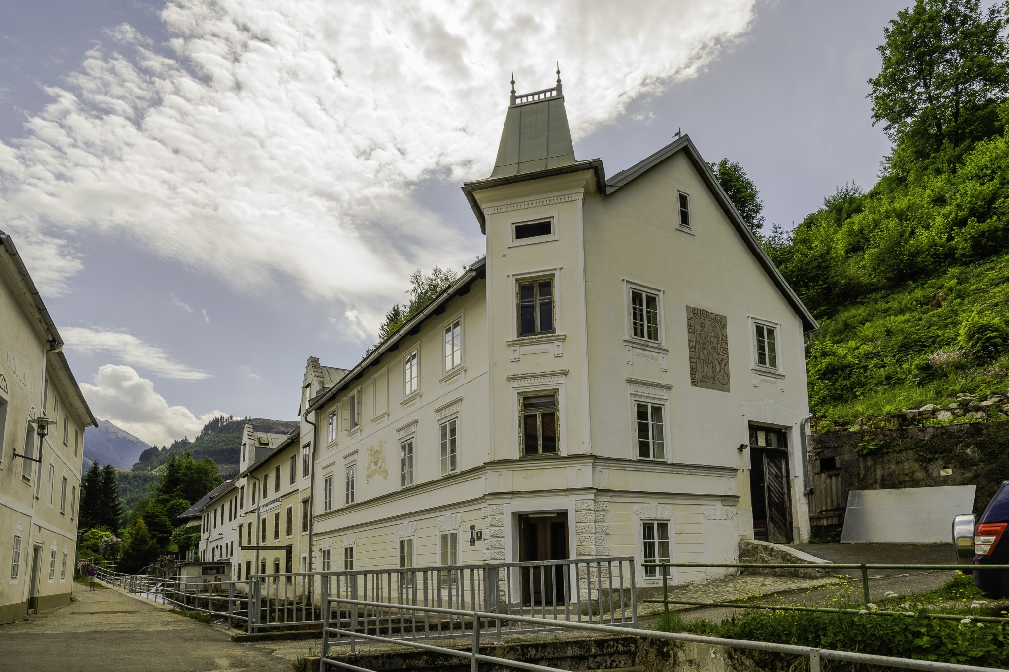 Wollsdorf sponsors Salzer tannery museum